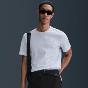 T-Shirt Nike Sportswear Club AR4997-051